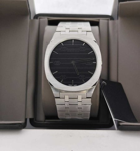 ساعات قوتشي رجالي اسود