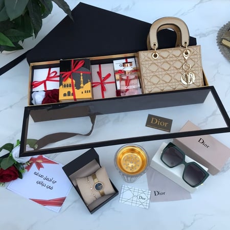 هدايا ماركة ديور
