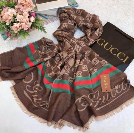 وشاح ماركة قوتشي الاصلي