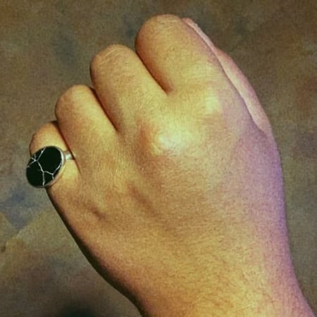 خاتم رجالي بدون إسم حجر ابيض متجر مون