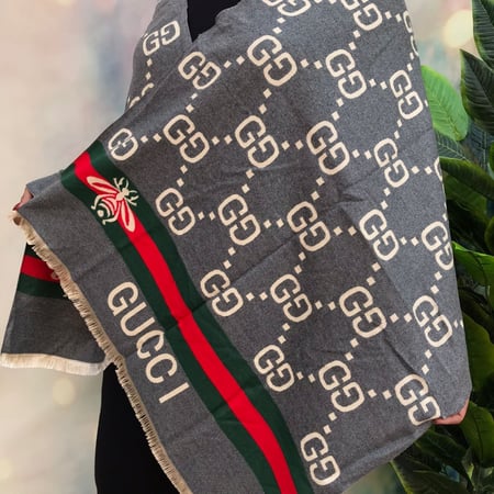 سكارف نسائية شتوية