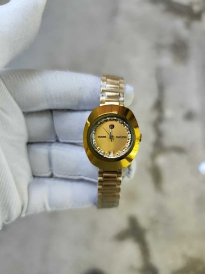 ساعة نسائي رادو