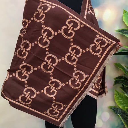 أوشحة Gucci للنساء