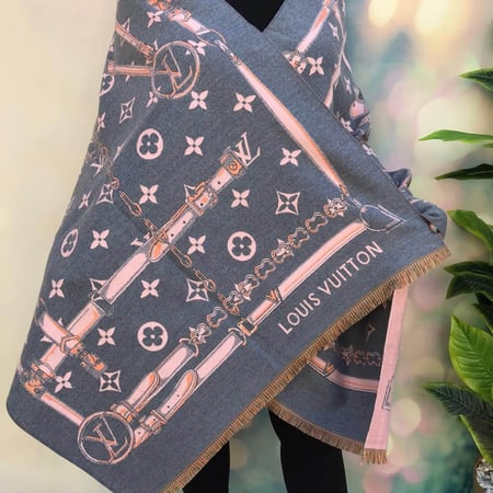 شال شتوي لويس فيتون