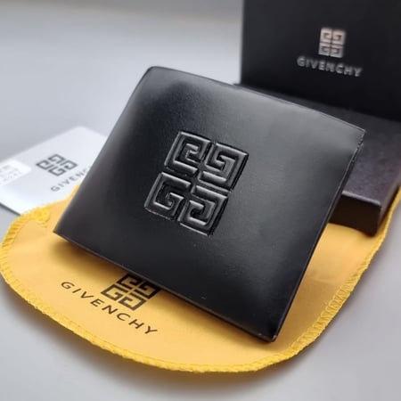 اشكال محافظ ماركة جفنشي