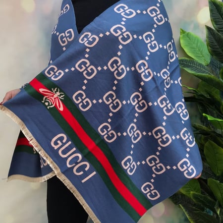 سكارف ماركة قوتشي