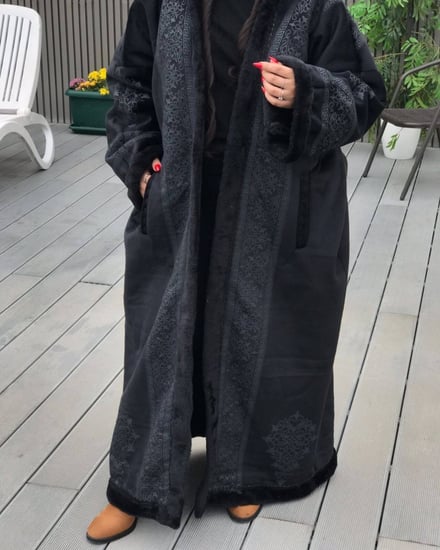 فروة نسائية سوداء