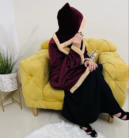 فروات نسائية مع قبوع