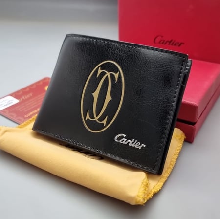 محفظة رجالي 2025