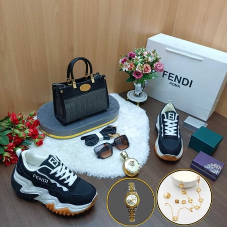 شوازات نسائية ماركة فندي مع شناط نسائية ماركة