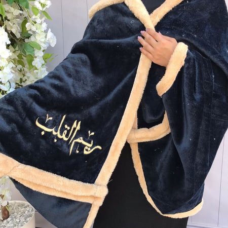 فروة شتوية متوفرة جميع الالوان مع طاقية