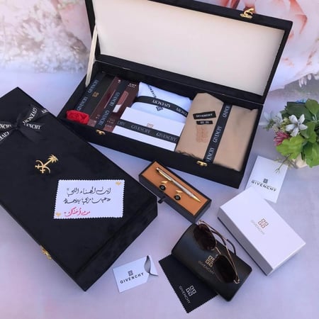 موقع Givenchy بوكس من جيفنشي رجالي طقم جفنشي 2023