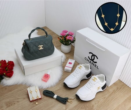 شنط شانيل اسمنتي مع نظارات نسائية