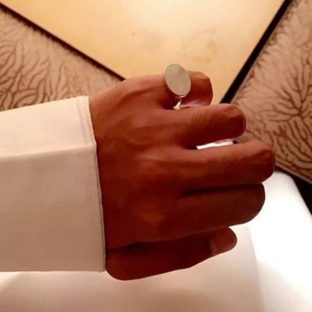 خاتم رجالي بدون إسم حجر ابيض متجر مون