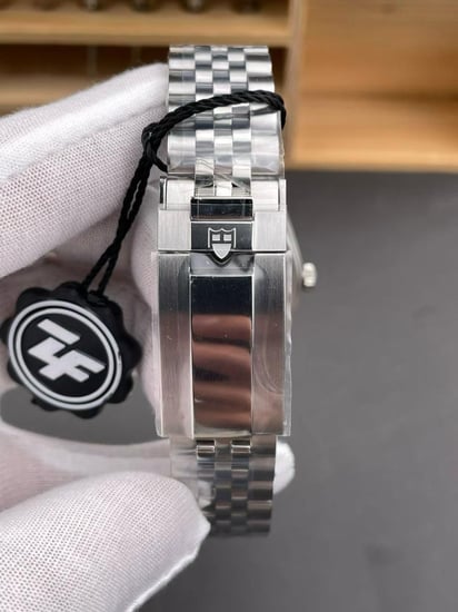 ساعة تيودور بلاك بي كرونو تيفاني ماستر كواليتي