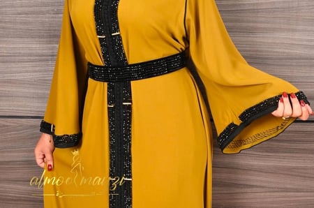 قفطان الأميرة  بالتطريزات السوداء المبهرة