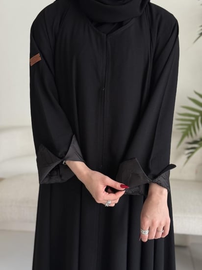 كلوش قلاب قماش (كريب امريكي)بتداخل  قماش تفتة بالكم