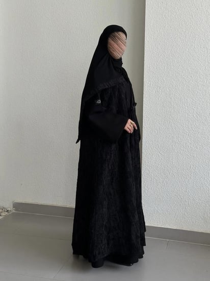 عباية نص كلوش قطعتين(كريب+مخمل مشجر)