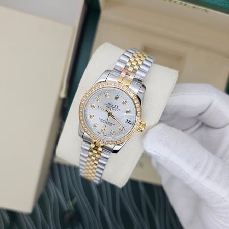 ساعة رولكس دايجست نسائي