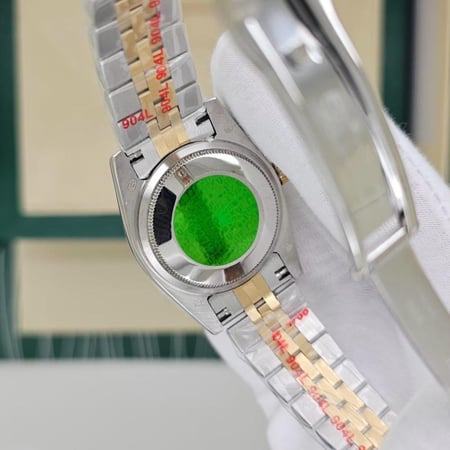 ساعة رولكس النسائية