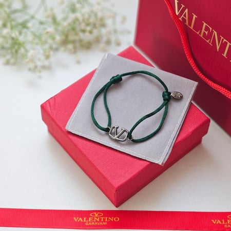 اسوارة فالنتينو خيط