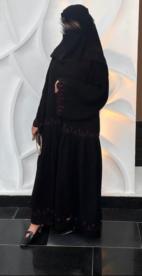 عباية " وعد"