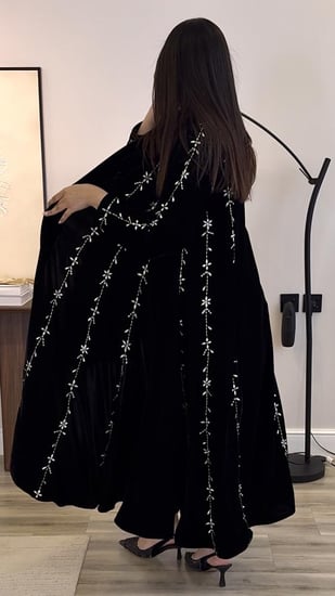 عباية مخمل دبل كلوش مطرزة