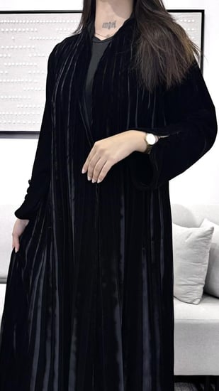 عباية كلوش قماش مخمل كسرات أنيقة