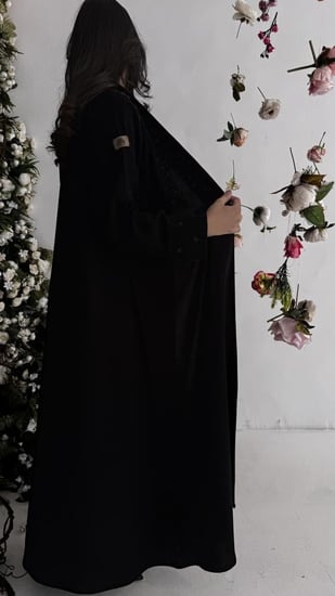 عباية كلوش مع شك أسود فاخرة