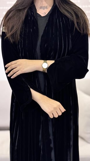 عباية كلوش قماش مخمل كسرات أنيقة