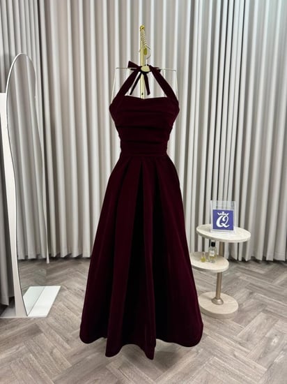 فستان سهرة مخمل