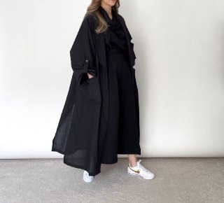 عباية بقماش لينن طبيعي واللون الأسود