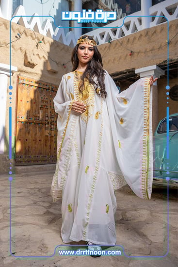 ملابس يوم التأسيس مسرح بشت فستان دقلة ثوب تراثي طقم بناتي ولادي نسائي