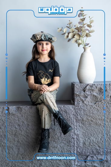 احتفلي باليوم الوطني بطقم عسكري بناتي بنطلون وتيشرت طباعة وطاقية