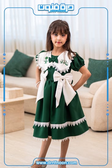 فستان دانتيل اليوم الوطني