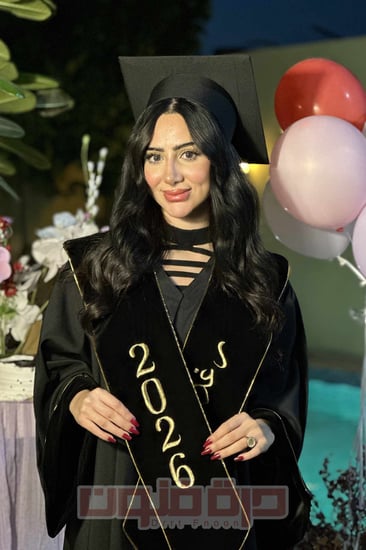 طقم عباية تخرج أسود مخمل