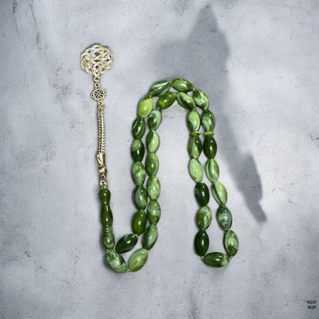 سبحة أكريليك خضراء مخلوطة