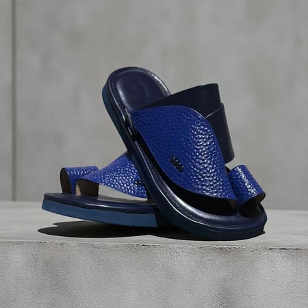 حذاء شرقي سادة