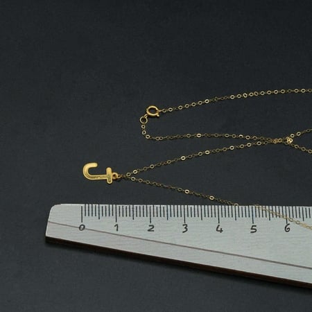 عقد حرف J ذهب (N3819)