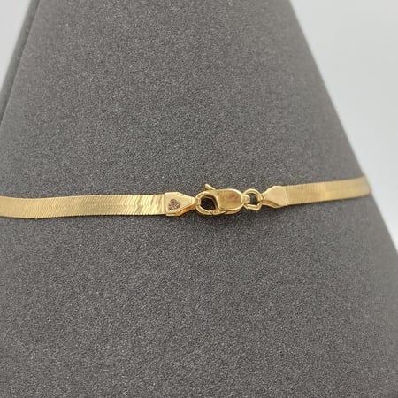 اسوارة فلات ذهب عيار 18 الوزن 1.8 جرام