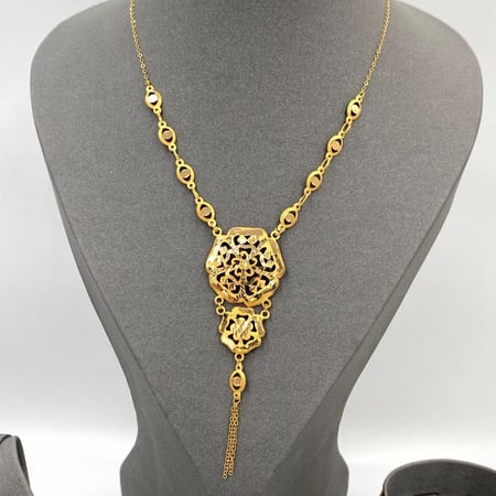 طقم ذهب عيار 21 الوزن 7.7 جرام