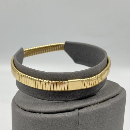 اسوارة ذهب عيار 18 الوزن 7.6 جرام