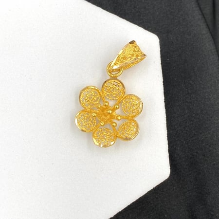 تعليقة ذهب عيار 21 الوزن 5.3 جرام