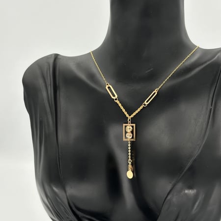 عقد ذهب عيار 21