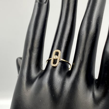 خاتم ذهب عيار 18 تصميم ديور الوزن 0.7 جرام