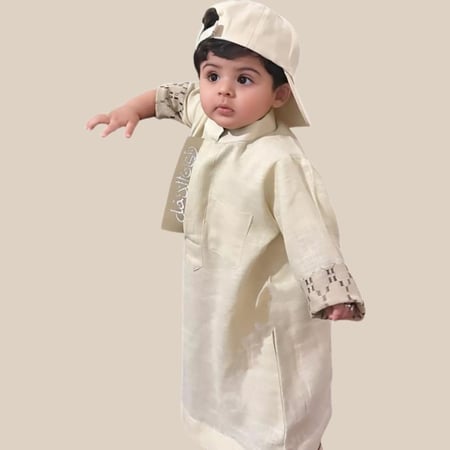 ثوب او دشداشة بتصميم كويتي بالاسم - valmodaa