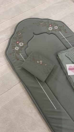 1001 طقم صلاة