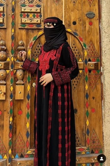 زي يوم التأسيس الزي الشمالي تصميم تراثي