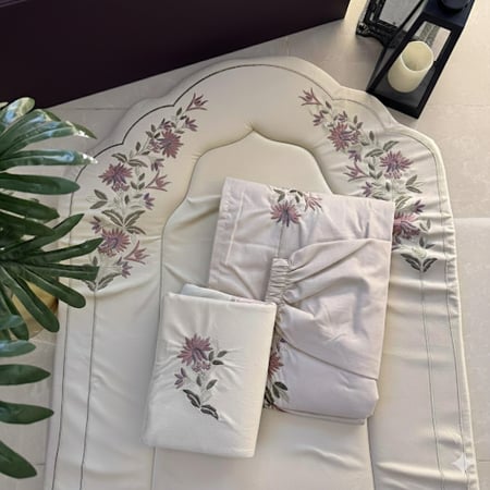 طقم صلاة نسائي ملكي