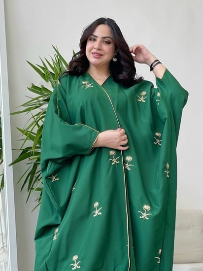 بشت نسائي  لليوم الوطني